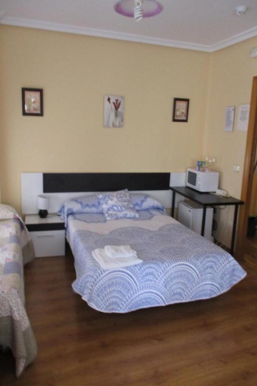 Hostal Becares 팔렌시아 외부 사진