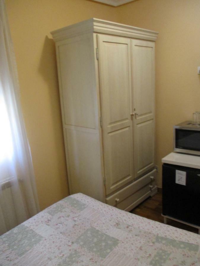 Hostal Becares 팔렌시아 외부 사진