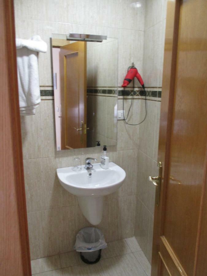 Hostal Becares 팔렌시아 외부 사진